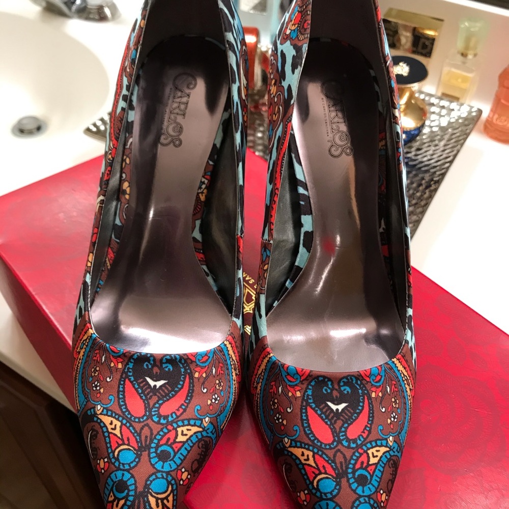 Carlos Santana Pumps - Picture 2 of 5